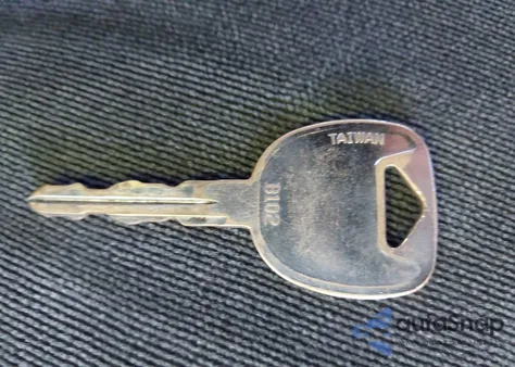 2004 Chevrolet Silverado 1500 Work Truck из США, поврежденный, VIN 1GCEC14X84Z255720